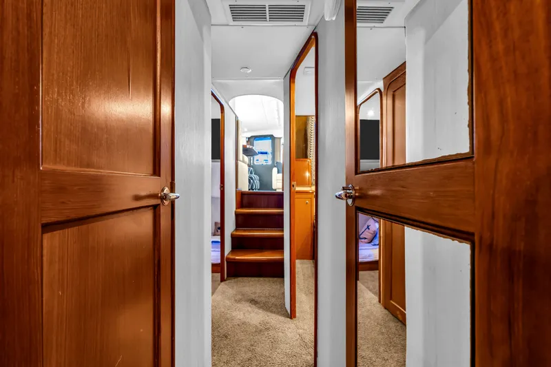 Live Wire Yacht Photos Pics 