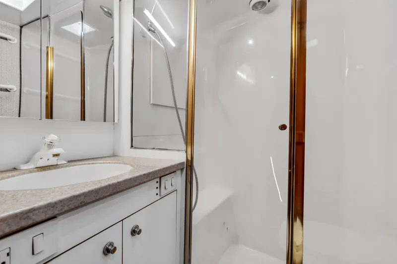 Live Wire Yacht Photos Pics 