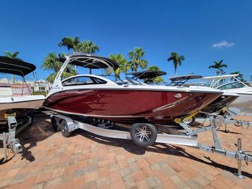 Yamaha Boats 275 SE