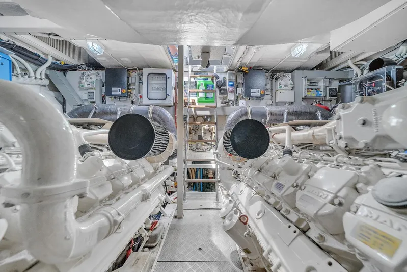 Joe Yacht Photos Pics 