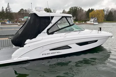 Regal 33 Express