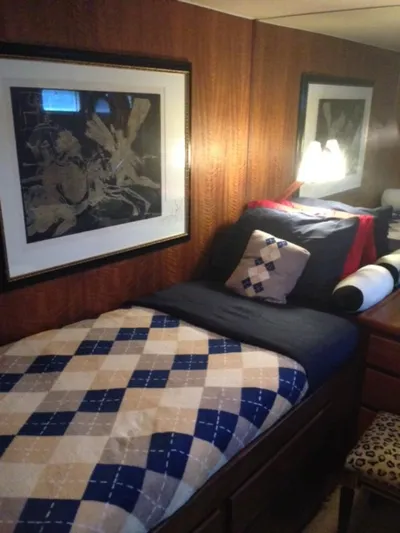 Laid Off Yacht Photos Pics 