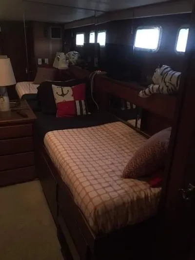 Laid Off Yacht Photos Pics 