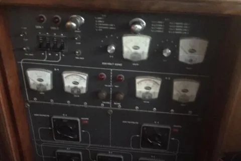 Laid Off Yacht Photos Pics 