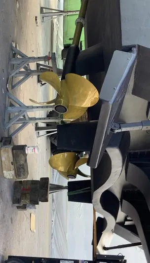 Entourage Yacht Photos Pics 