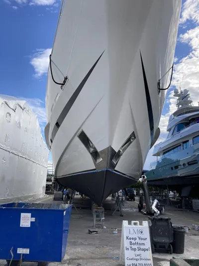 Entourage Yacht Photos Pics 