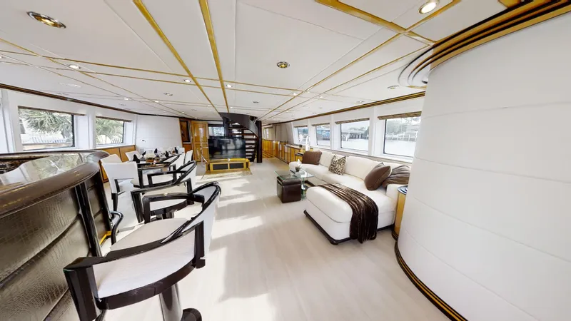 Entourage Yacht Photos Pics 