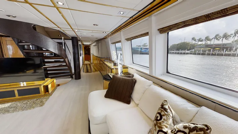 Entourage Yacht Photos Pics 