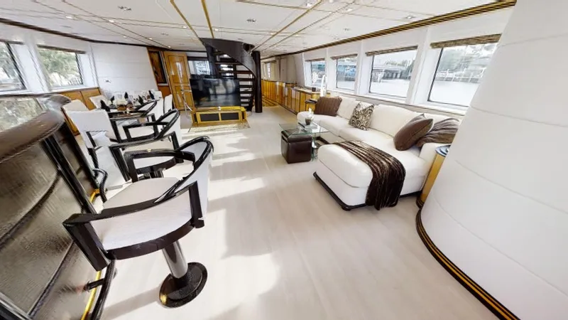 Entourage Yacht Photos Pics 