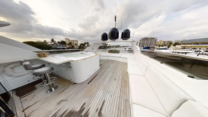 Entourage Yacht Photos Pics 