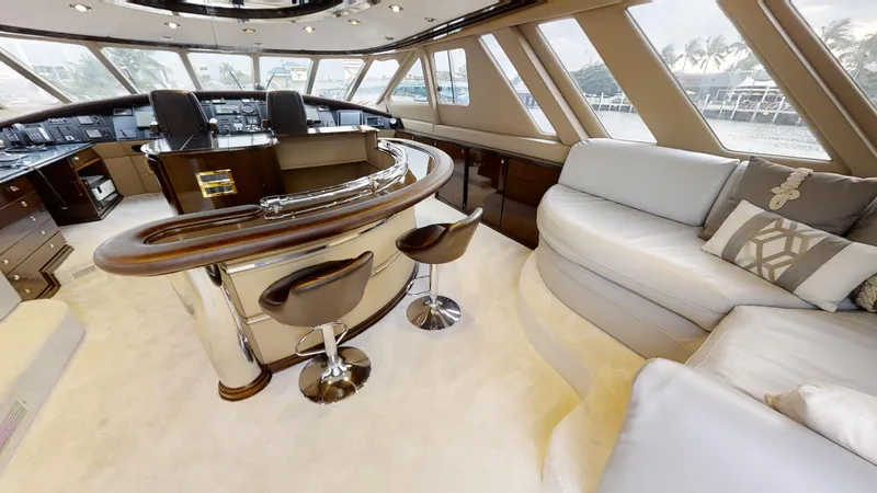 Entourage Yacht Photos Pics 