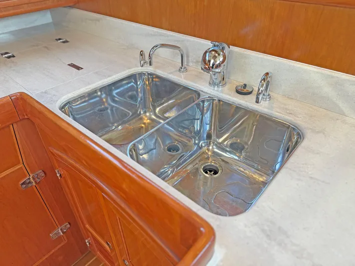 Manawa Yacht Photos Pics 