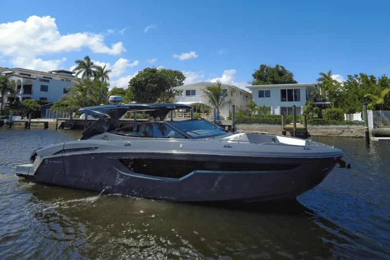Cruisers Yachts 38 Gls Outboard Yacht Photos Pics 