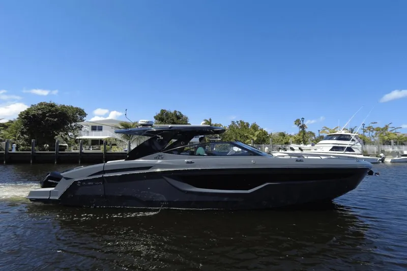 Cruisers Yachts 38 Gls Outboard Yacht Photos Pics 