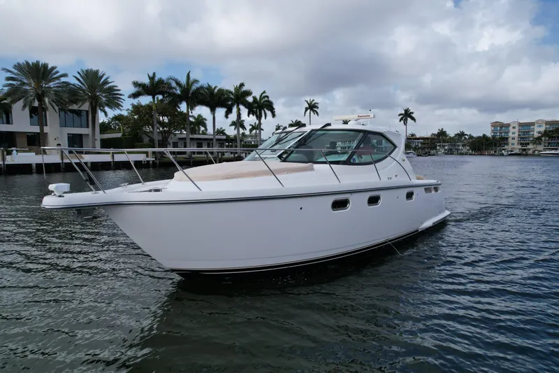 2008 Tiara 3500 Sovran Yacht Photos Pics 