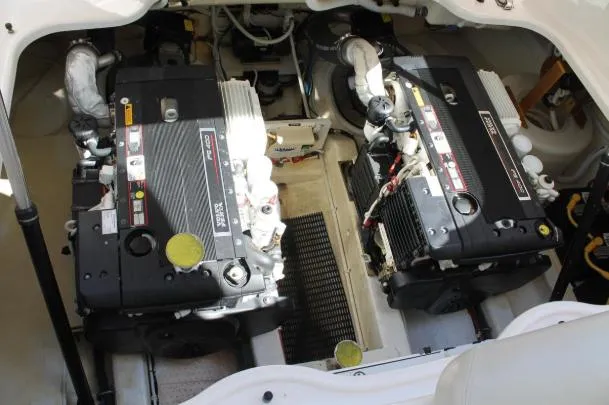 2008 Tiara 3500 Sovran Yacht Photos Pics 