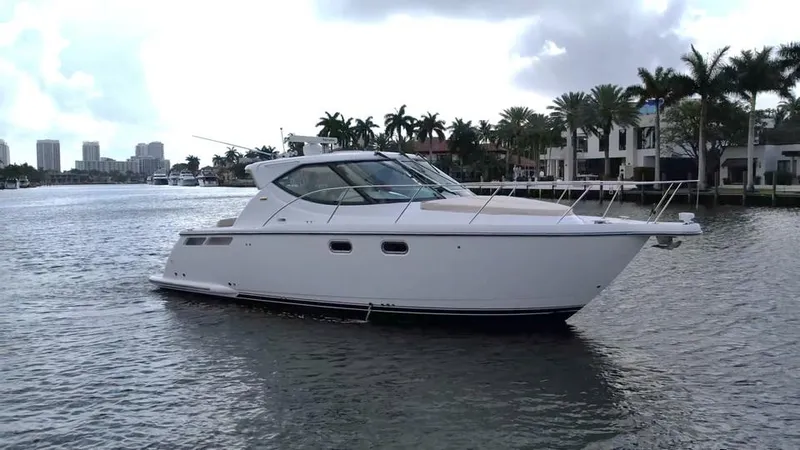 2008 Tiara 3500 Sovran Yacht Photos Pics 