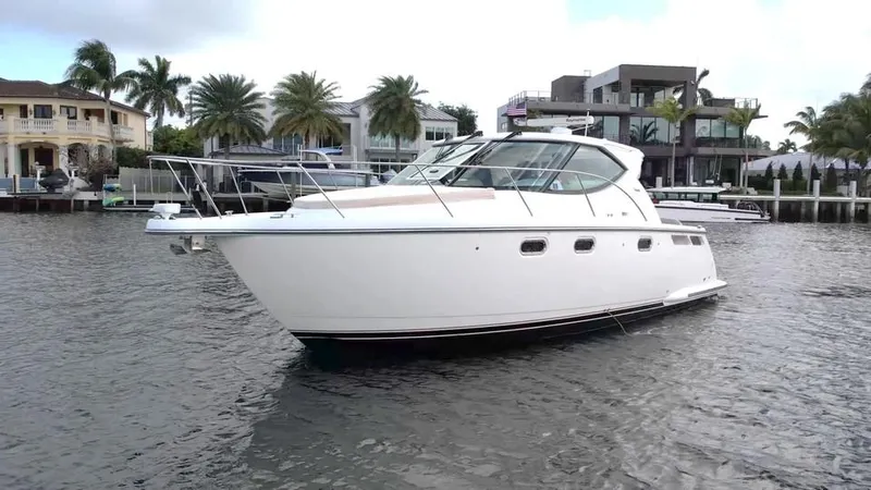 2008 Tiara 3500 Sovran Yacht Photos Pics 