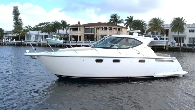 2008 Tiara 3500 Sovran Yacht Photos Pics 