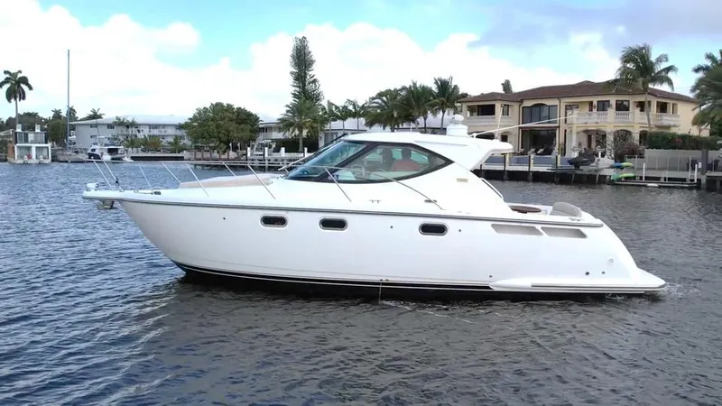 2008 Tiara 3500 Sovran Yacht Photos Pics 