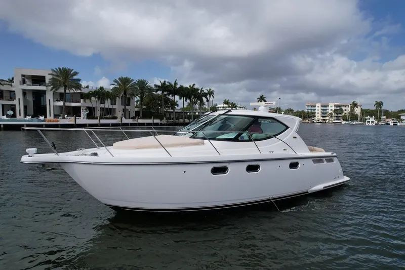 2008 Tiara 3500 Sovran Yacht Photos Pics 