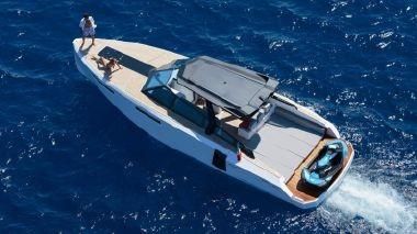 2017 Evo Yachts 43 
