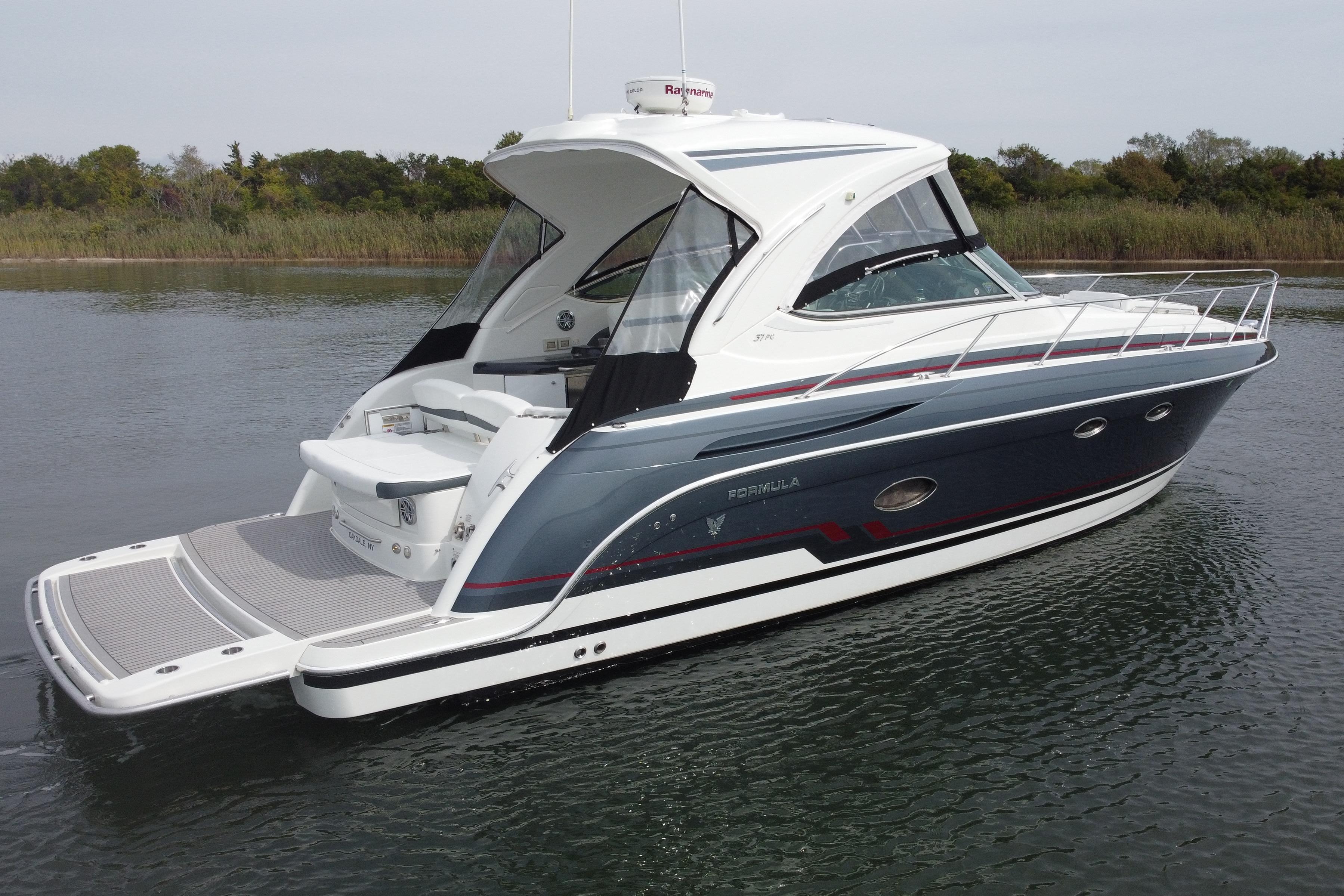 Formula 37 Performance Cruiser