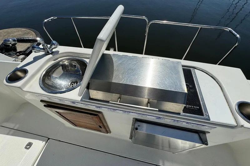 Point Aft'r Yacht Photos Pics 2012 Ranger Tugs R-29 boat galley with sink and grill on deck.