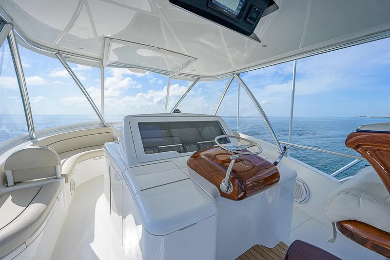 Bella Yacht Photos Pics 