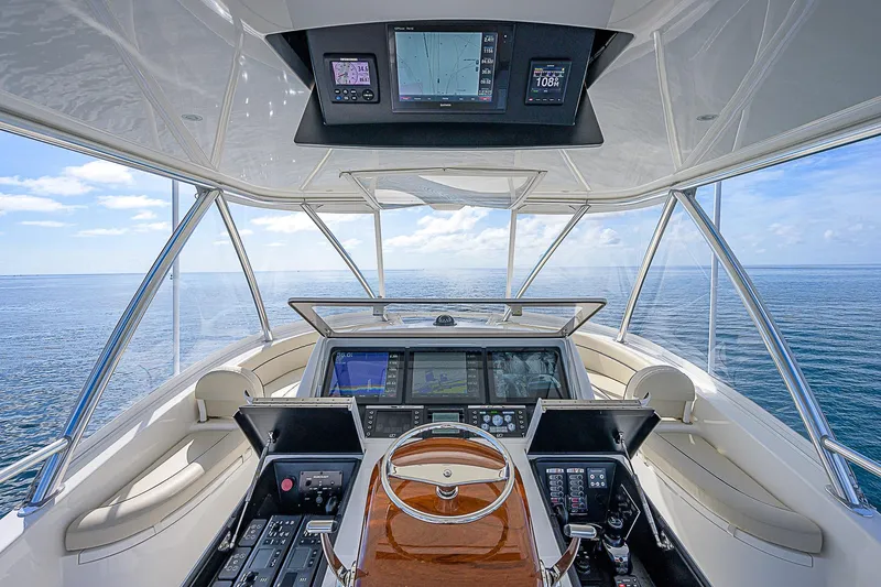 Bella Yacht Photos Pics 