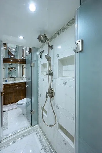 Bella Yacht Photos Pics 