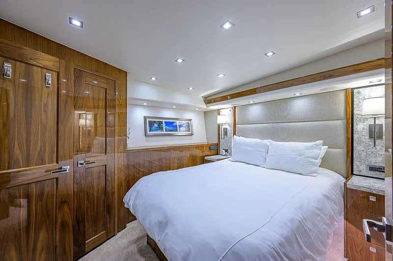 Bella Yacht Photos Pics 