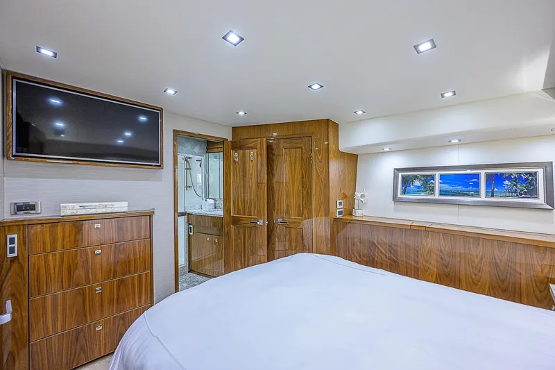 Bella Yacht Photos Pics 