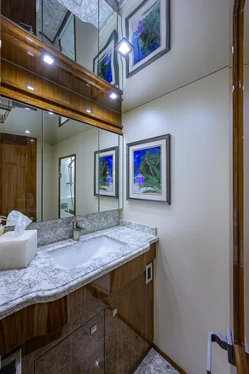 Bella Yacht Photos Pics 