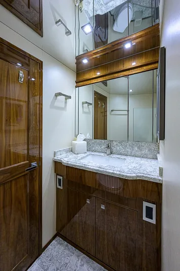 Bella Yacht Photos Pics 