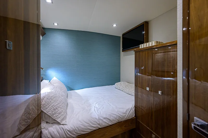 Bella Yacht Photos Pics 