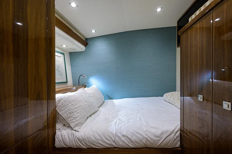 Bella Yacht Photos Pics 