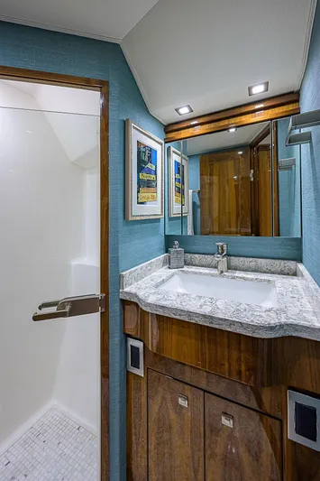 Bella Yacht Photos Pics 