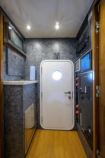 Bella Yacht Photos Pics 