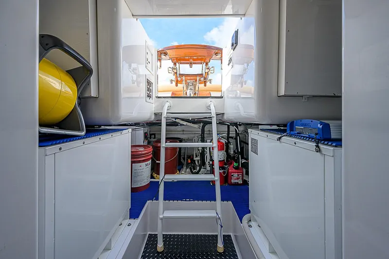 Bella Yacht Photos Pics 