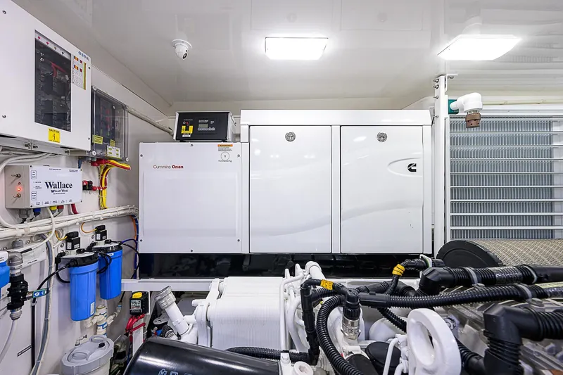 Bella Yacht Photos Pics 