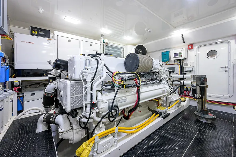 Bella Yacht Photos Pics 