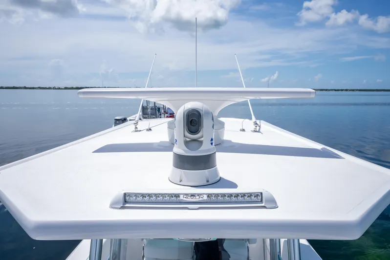  Yacht Photos Pics 2024 Dynamic D-305V boat radar and camera system on calm waters.