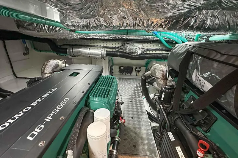 F45079 Yacht Photos Pics Engine room of 2022 Princess F45 yacht with Volvo Penta D6-IPS650 engines.