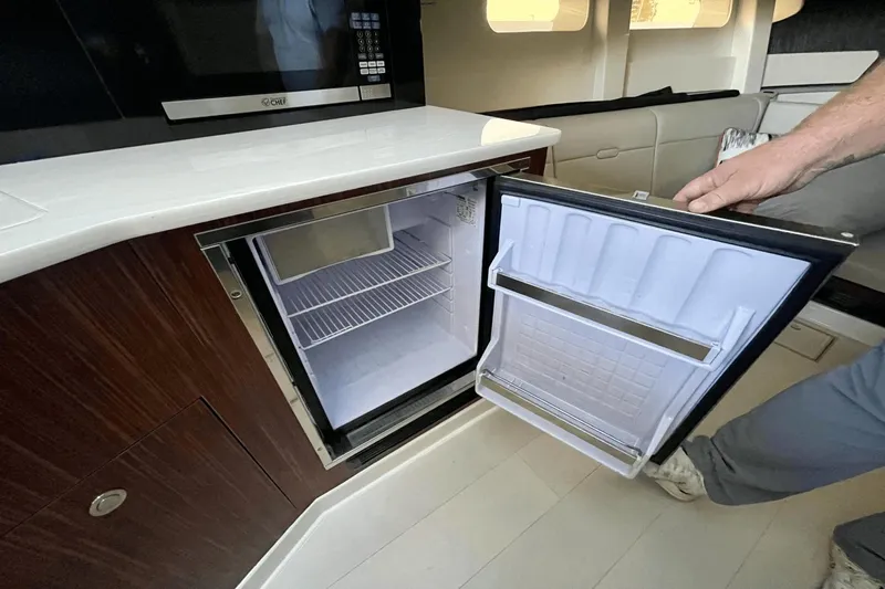 Boobooj Yacht Photos Pics 