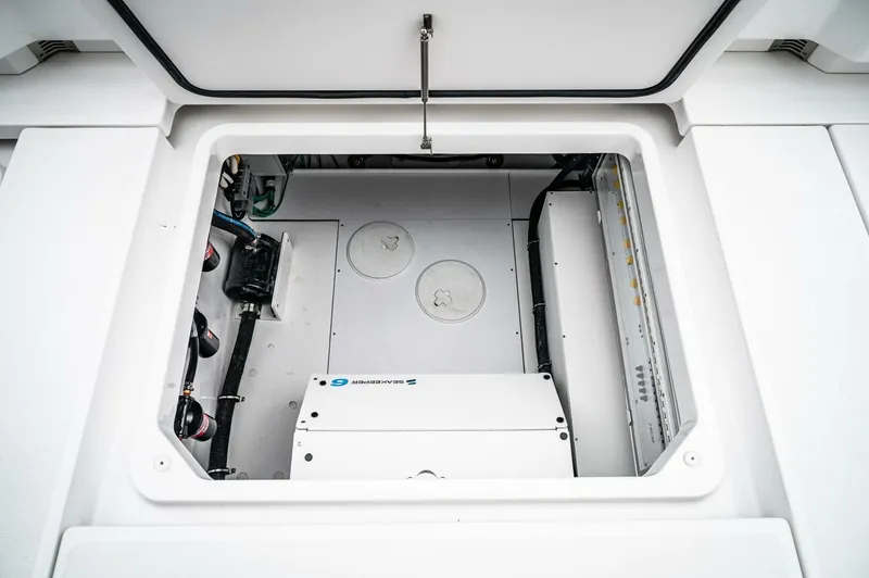  Yacht Photos Pics 2024 Hcb 48 Campeon - Image 56