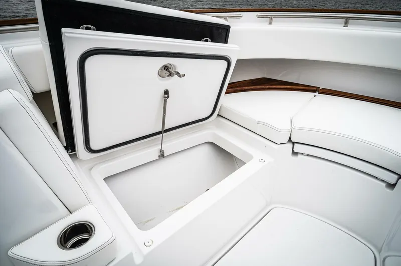  Yacht Photos Pics 2024 Hcb 48 Campeon - Image 45