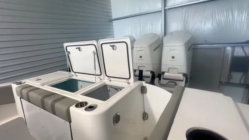  Yacht Photos Pics 2025 Cape Horn 47 - Image 10