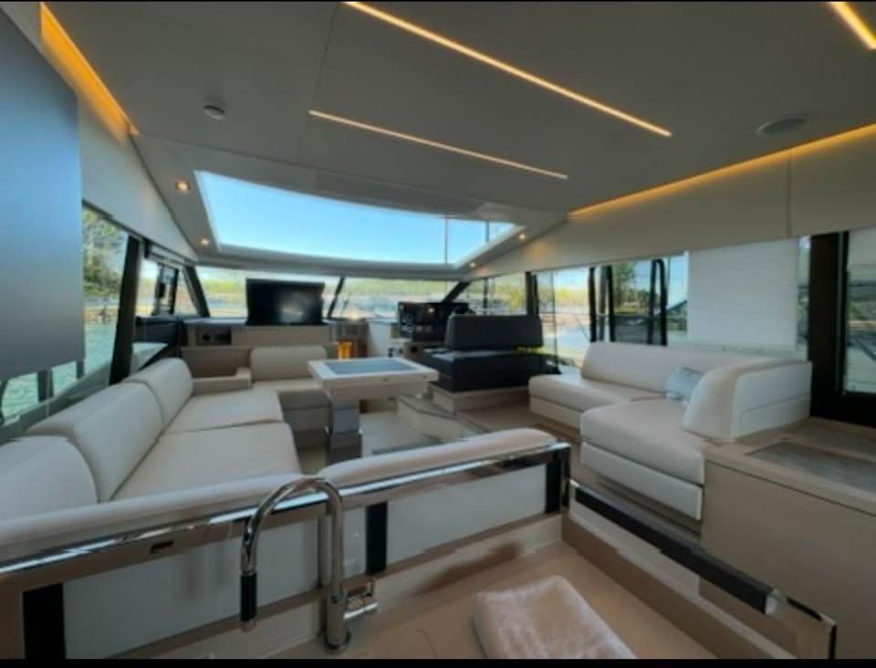 2023 Prestige 52 