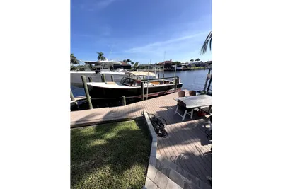 Huckins 34 picnic fairform flyer